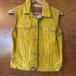 Levi’s yellow denim / jean vest
